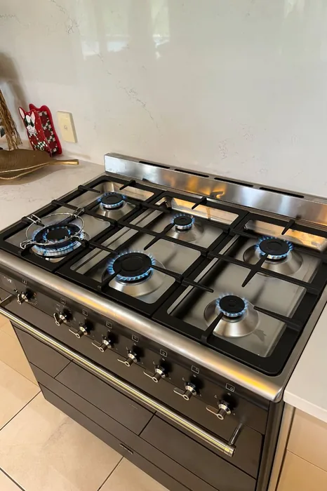 Freestanding gas cooktop and oven installed in Annerley
