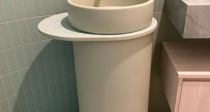 Pedestal basin with wall tapware in Annerley
